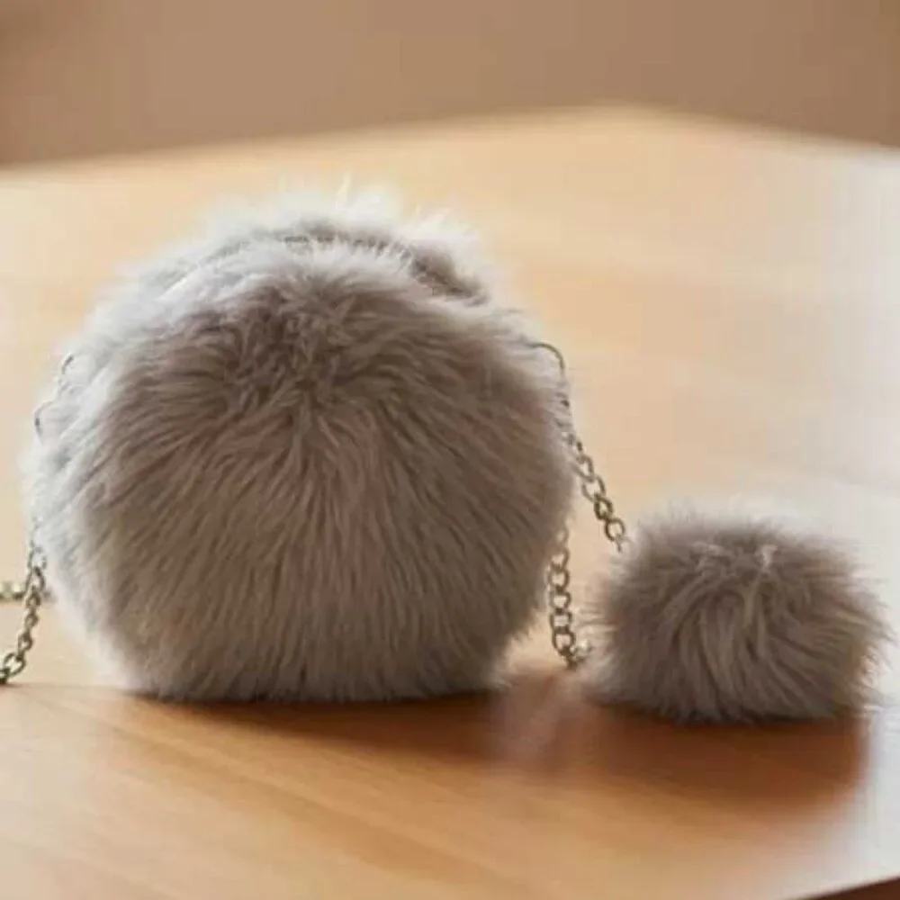 Ladies Grey Fuzzy Purse